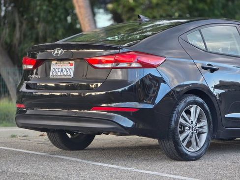 Used 2018 Hyundai Elantra Value Edition FWD image 8