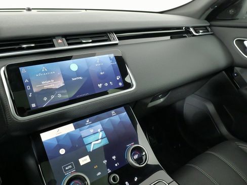 Used 2023 Land Rover Range Rover Velar R-Dynamic S image 41