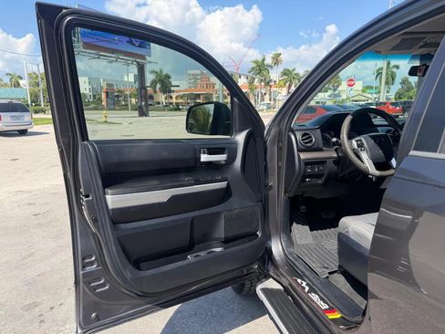 Used 2014 Toyota Tundra SR5 AWD/4WD image 10