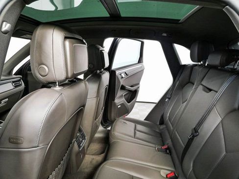 Certified 2022 Porsche Macan AWD/4WD image 21