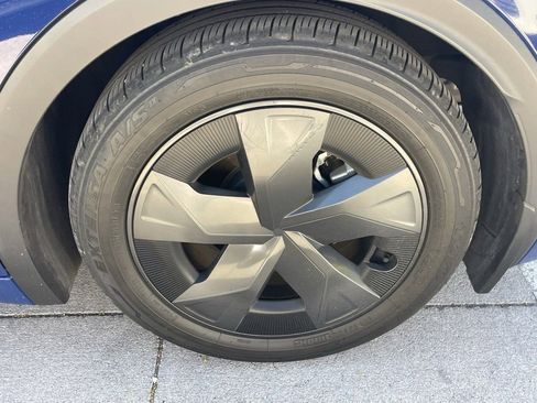 Used 2024 Toyota Prius LE image 4