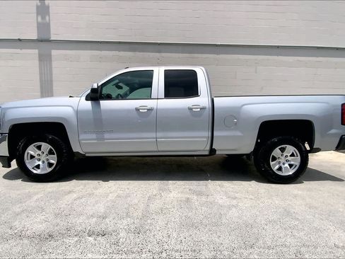 Used 2017 Chevrolet Silverado 1500 LT RWD image 3