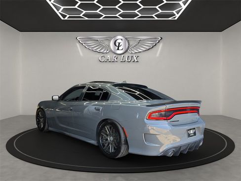 Used 2019 Dodge Charger Scat Pack w/ Plus Group image 4