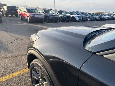 New 2026 Ford Explorer Active w/ Active Comfort Package image 4