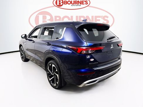 Used 2023 Mitsubishi Outlander SEL AWD/4WD image 9