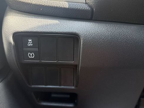 Used 2018 Honda CR-V LX image 23