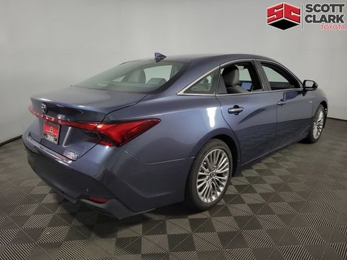 Used 2021 Toyota Avalon Limited w/ Advanced Safety Package FWD image 9