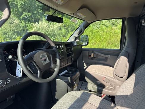 New 2025 GMC Savana 3500 Extended w/ Driver Convenience Package image 9