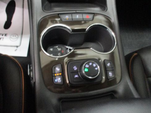 Used 2023 GMC Acadia AT4 w/ Preferred Package AWD/4WD image 27