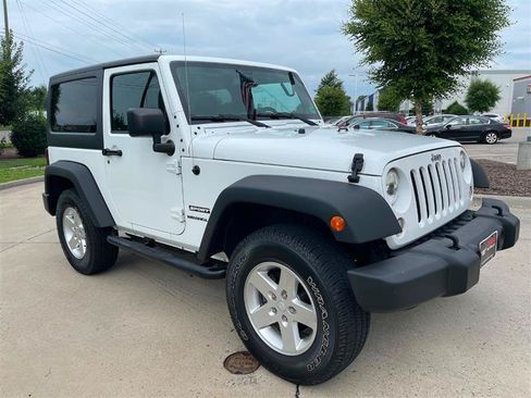 Used 2016 Jeep Wrangler Sport w/ Quick Order Package 24S AWD/4WD image 4