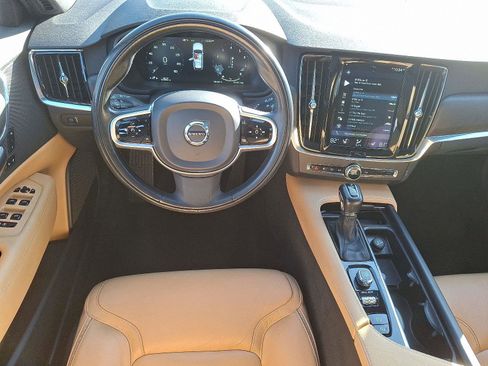 Used 2018 Volvo V90 T6 Cross Country w/ Protection Package Premier image 12