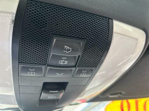 Used 2010 Mercedes-Benz C 300 4MATIC Sedan image 21