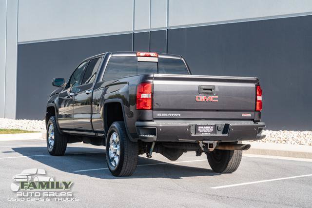 Used 2016 GMC Sierra 2500 SLT w/ All-Terrain HD Package AWD/4WD image 9