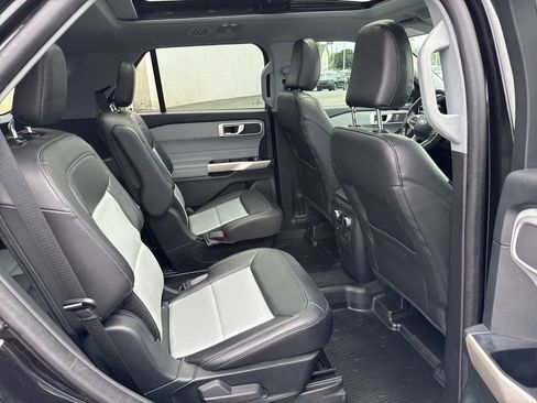 Used 2023 Ford Explorer XLT w/ Equipment Group 202A AWD/4WD image 34