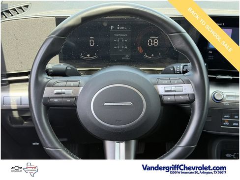 Used 2025 Hyundai Kona SEL FWD image 12