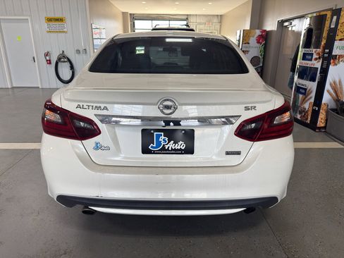 Used 2018 Nissan Altima 2.5 SR w/ SR Special Edition FWD image 6