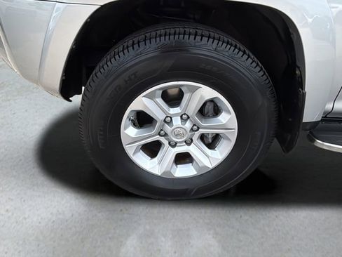 Used 2016 Toyota 4Runner SR5 Premium AWD/4WD image 27