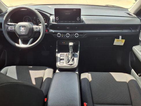 Used 2025 Honda CR-V LX image 9