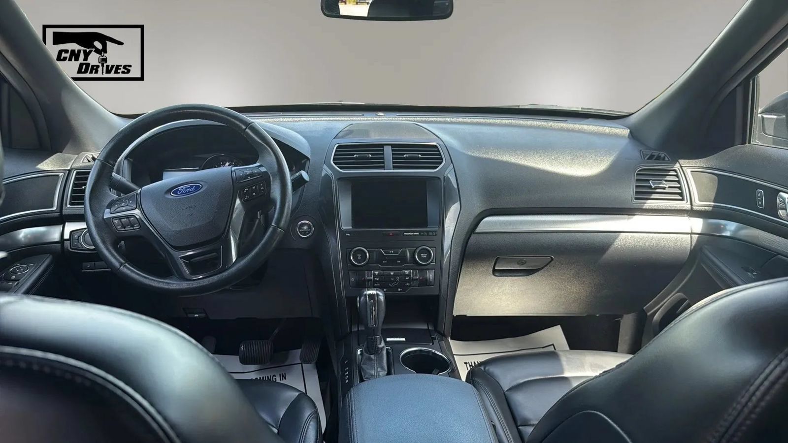 Used 2019 Ford Explorer XLT w/ Equipment Group 202A AWD/4WD image 9