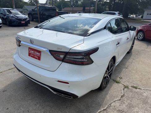 Used 2021 Nissan Maxima 3.5 SV w/ Floor Mat Group FWD image 5