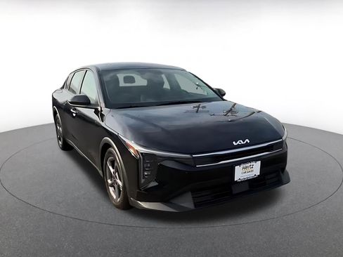 Used 2025 Kia K4 LXS image 3