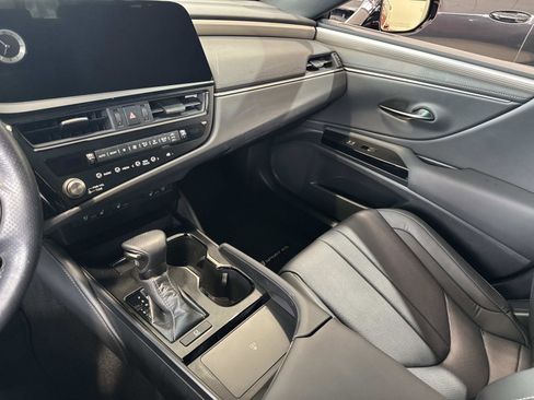 Used 2023 Lexus ES 350 F Sport w/ Accessory Package (Z2) image 22