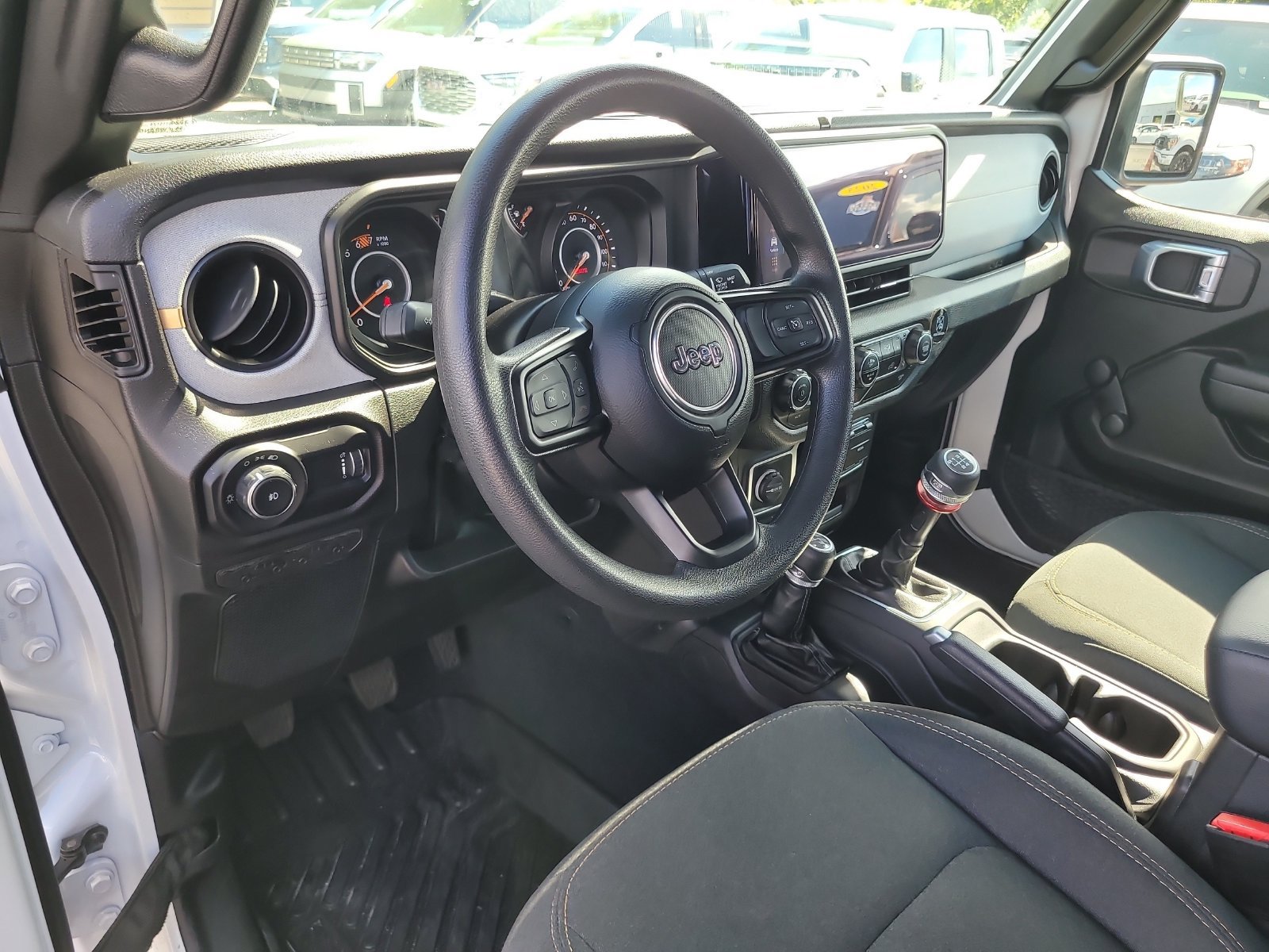 Used 2024 Jeep Wrangler Sport AWD/4WD image 10