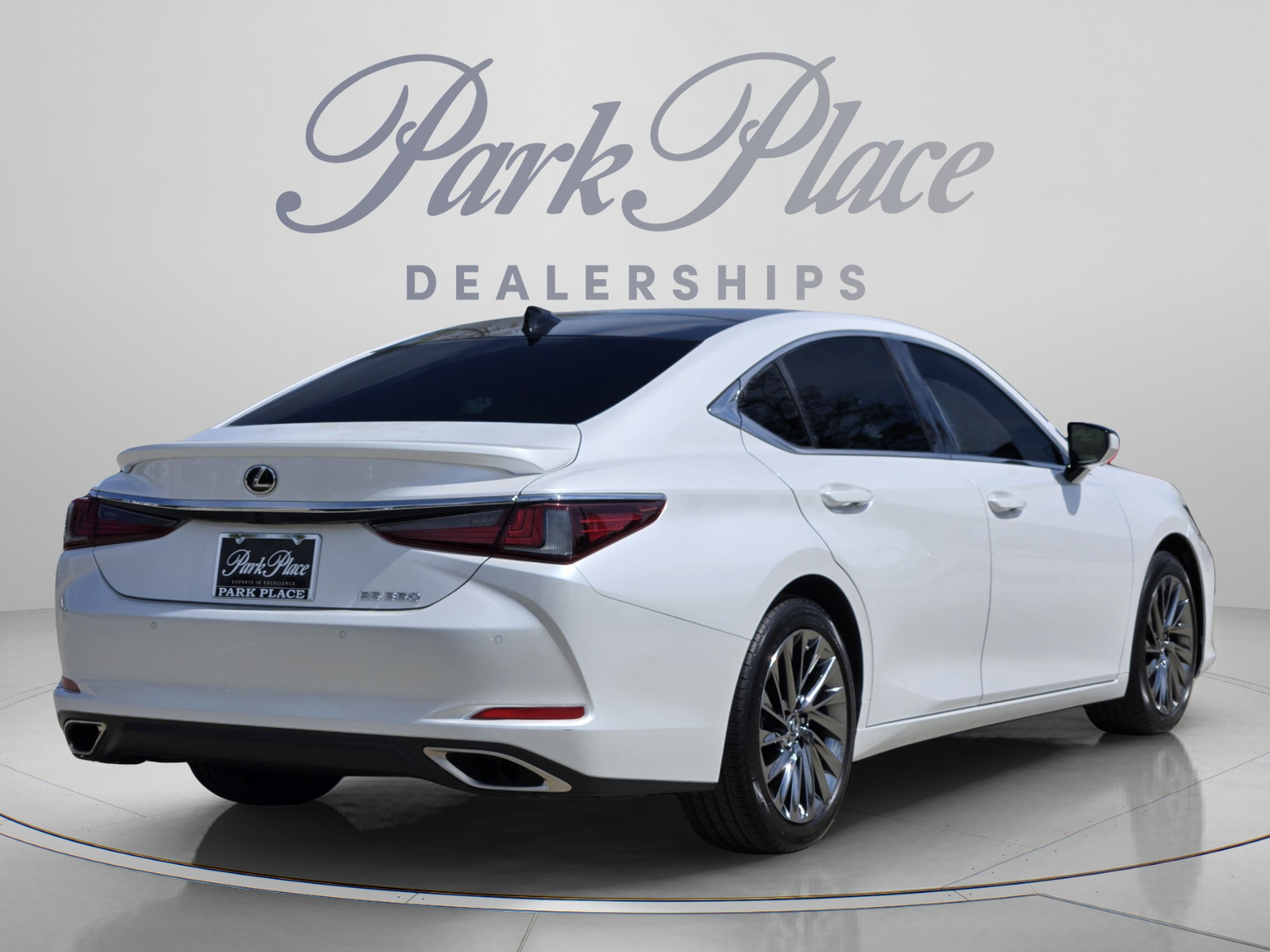 Certified 2024 Lexus ES 350 Ultra Luxury w/ Accessory Package (Z2) FWD image 5