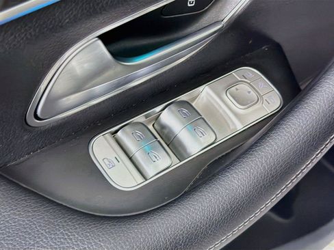 Used 2023 Mercedes-Benz GLE 350 4MATIC image 18