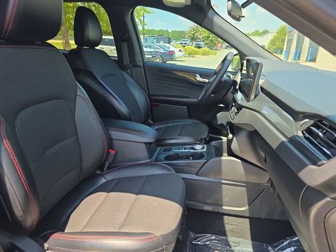 Used 2023 Ford Escape ST-Line w/ Tech Pack #1 FWD image 11