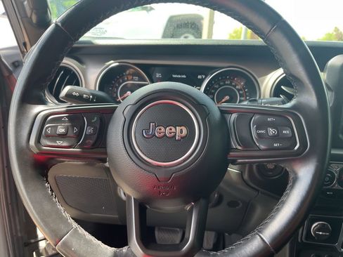 Used 2020 Jeep Wrangler Unlimited Sport S image 21