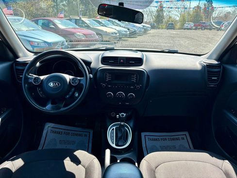 Used 2015 Kia Soul image 25