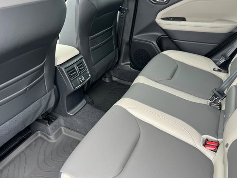 New 2025 Subaru Forester Limited image 12