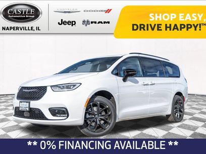 New 2026 Chrysler Pacifica Limited w/ S Appearance Package