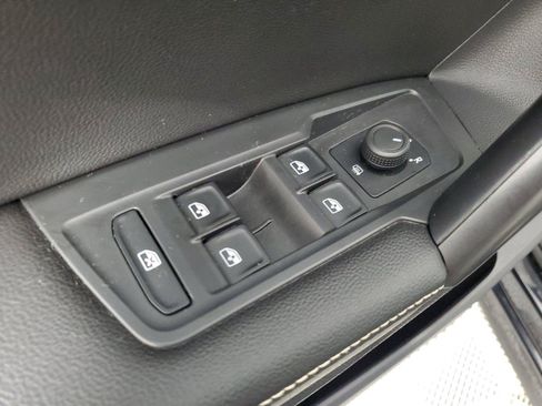 Used 2022 Volkswagen Tiguan S w/ IQ.Drive Package FWD image 15