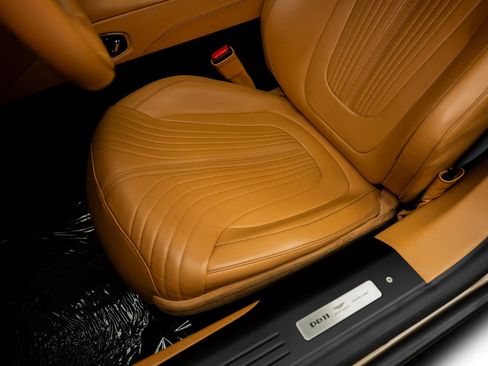 Used 2018 Aston Martin DB11 V12 RWD image 31