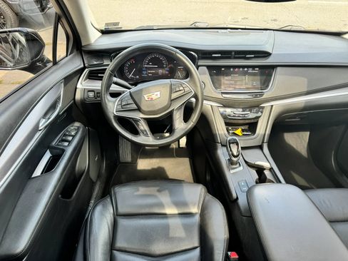 Used 2018 Cadillac XT5 Premium Luxury FWD image 28