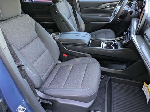 Certified 2026 Chevrolet Traverse LT w/ Driver Confidence Package image 29