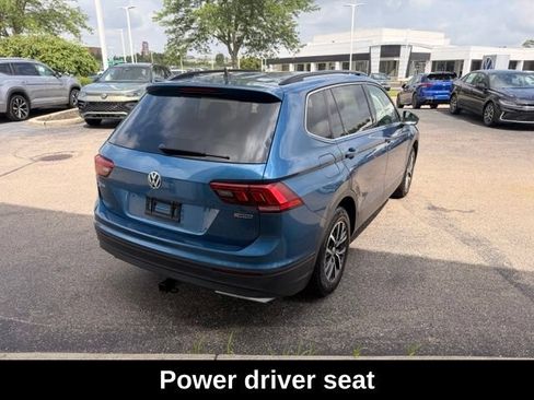 Used 2019 Volkswagen Tiguan SE w/ Panoramic Sunroof Package AWD/4WD image 4