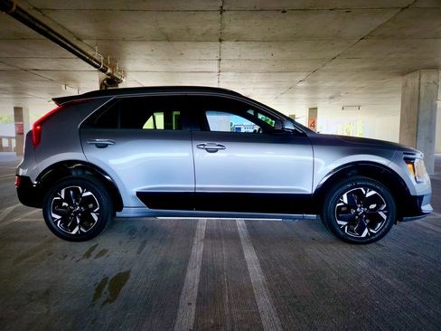 Used 2023 Kia Niro Wind image 7
