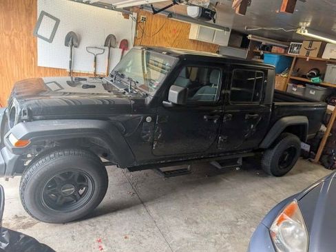 Used 2020 Jeep Gladiator Sport w/ Quick Order Package 24S image 5