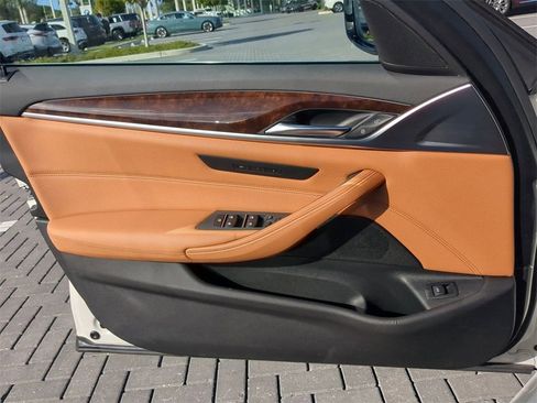 Used 2018 BMW 540i image 32