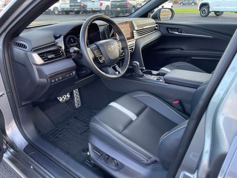 Certified 2025 Toyota Camry SE image 12