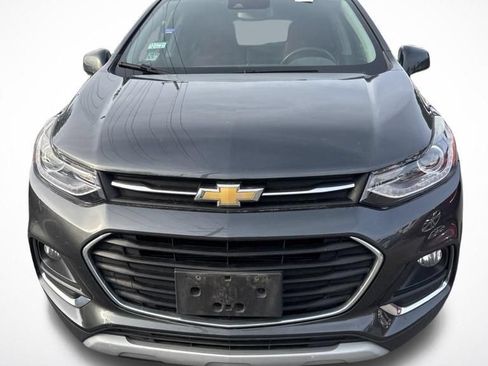 Used 2018 Chevrolet Trax Premier w/ LPO, Protection Package AWD/4WD image 4