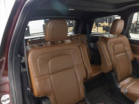 Used 2021 Lincoln Aviator Reserve w/ Equipment Group 201A image 19