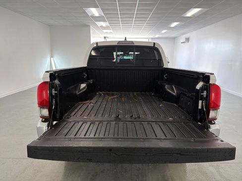 Used 2023 Toyota Tacoma SR5 RWD image 8