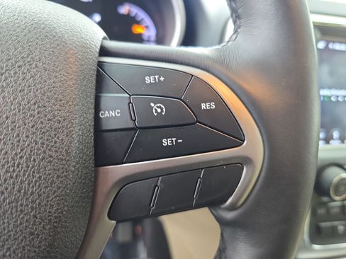 Used 2018 Jeep Grand Cherokee Limited w/ Trailer Tow Group IV image 17