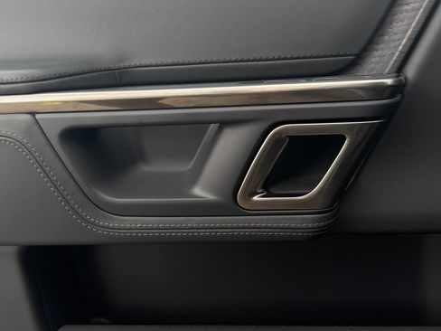 Used 2024 Rivian R1S Launch Edition image 20