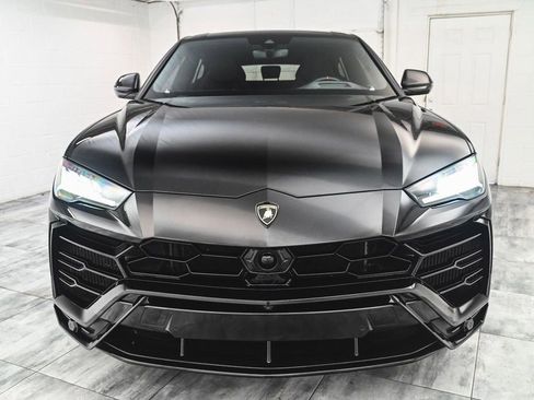 Used 2020 Lamborghini Urus image 2