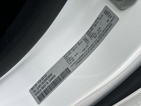 Used 2025 Chrysler Pacifica Select FWD image 36